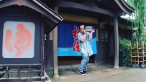 Yusuke Nishizawa Instagram - 岸です。岸がテレビやるよ。
ABC『岸大介の「く～る京都」』
10月29日(土)１４時２８分～１５時３０分
ＭＣ：岸大介 / 進行：斎藤アナ
出演：野性爆弾くっきー！、笑い飯西田、おいでやす小田、ダイアン津田、藤崎マーケットトキ、熊田曜子
#朝日放送
#関西ローカルやで
#見たってや
#岸大介
#太秦の空き時間
#何してますのん