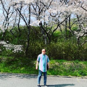 Yusuke Nishizawa Instagram - 岸です。桜も咲き乱れてるわ。
桜いつもありがとうな。
#千鳥の
#クセがすごいネタGP
#出てるねん
#見てみて
#岸大介
#太秦の空き時間
#何してますのん