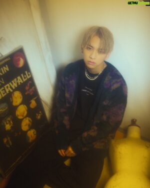 Yusuke Sato Instagram - おはよ☺︎

レジェンダの投稿だよー！
売り切れの服も出てるらしくて
めっちゃ嬉しいです👍✨

yusuke sato | LEGENDA Fall Campaign 2022

限定ポスタープレゼントキャンペーン‼︎

9月9日(水)～9月30日(金)の期間、店舗 or ECにてLEGENDA商品を税込5,000円以上
ご購入頂いた方の中から抽選で20名様に直筆サイン入りのB2サイズポスターをプレゼント。

LEGENDA "Limited Store"
東京都渋谷区神宮前4-28-16