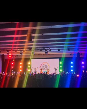Yuuki Wakai Instagram - We performed in New York！🇺🇸
⁡
I was so happy to perform in front of you guys♡
⁡
⁡
Anime NYC2023にてi☆Risとしてライブをしてきました！
⁡
来年公開される劇場版i☆Risのプロモーションもこめて
ちょっとだけ映画の台詞を生朗読したりもしました🎤
⁡
アニメが世界でこんなにも愛されてるのを改めて見て
なんて誇らしい日本の文化なんだろうと感じたよ♡
⁡
海外の皆さんがちゃんと日本語でコールをしてるのも面白かった！！笑
⁡
海外に行く度にいい刺激をたくさんもらうなあ！
また早く行きたい！！！！
⁡
#animenyc
#animenyc2023 
#newyork 
#timessquare 
#ピザでかすぎ
#ピザ美味すぎ