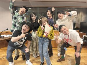 Yuuki Wakai Instagram - アッパレやってまーす！火曜 卒業しました！！
1年間ありがとうございました！！🌸
⁡
まっじで大好きすぎるメンバーと一緒にトークできて幸せだったー！！
90分が短く感じるくらい本当に毎回収録楽しかったよー😂
⁡
こんなに居心地のいい笑い溢れる現場に出会えることなかなかない！
ほーんとに全員素晴らしくいい方たちなんだ！！！
愛すぎる！！大好き！！！🥹🤍
⁡
⁡
最初、お前誰だよー！って思ったであろうリスナーの皆様
私を快く迎え入れてくださってありがとうございました🥹
ハッシュタグ追って心温まりました♡
⁡
次いつみんなに会えるかわかんないから寂しすぎて😭
⁡
また会えますよーに！！♡
⁡
#mbsラジオ
#アッパレ火
#くっきー！
#ハリウッドザコシショウ
#みなみかわ
#小栗有以 
#令和ロマン
#9番街レトロ
#若井友希