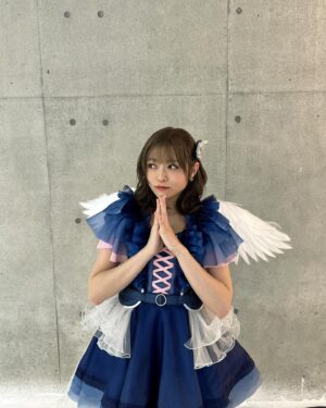 Yuuki Wakai Instagram - 3日間の劇場版舞台挨拶ありがとうございました🌈
⁡
羽生えたこの衣装が可愛すぎるのでまだまだ載せます♡
⁡
こちらも信頼のオサレカンパニー様！ @osarecompany 
天才でございます！！🥹✨️
⁡
羽が生えた状態で舞台に立つのはかなり珍しかったから
今日来たみんなは貴重だよ😉
⁡
⁡
#i_Risアニメ
#全国劇場公開中
#みんな観てね
#アイドル衣装
#オサレカンパニー