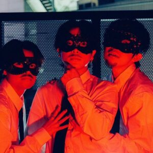 Yuuri Instagram - バンド組みました。

弱虫男爵です

Photo by @__tpwbo