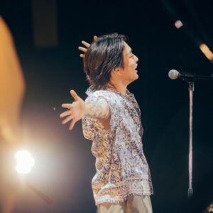 Yuuri Instagram - 1本目！！大阪城野音！
さいくぅ🤘🤘

雨が土砂降りにならなくてよかった！！

かかってこいよ
