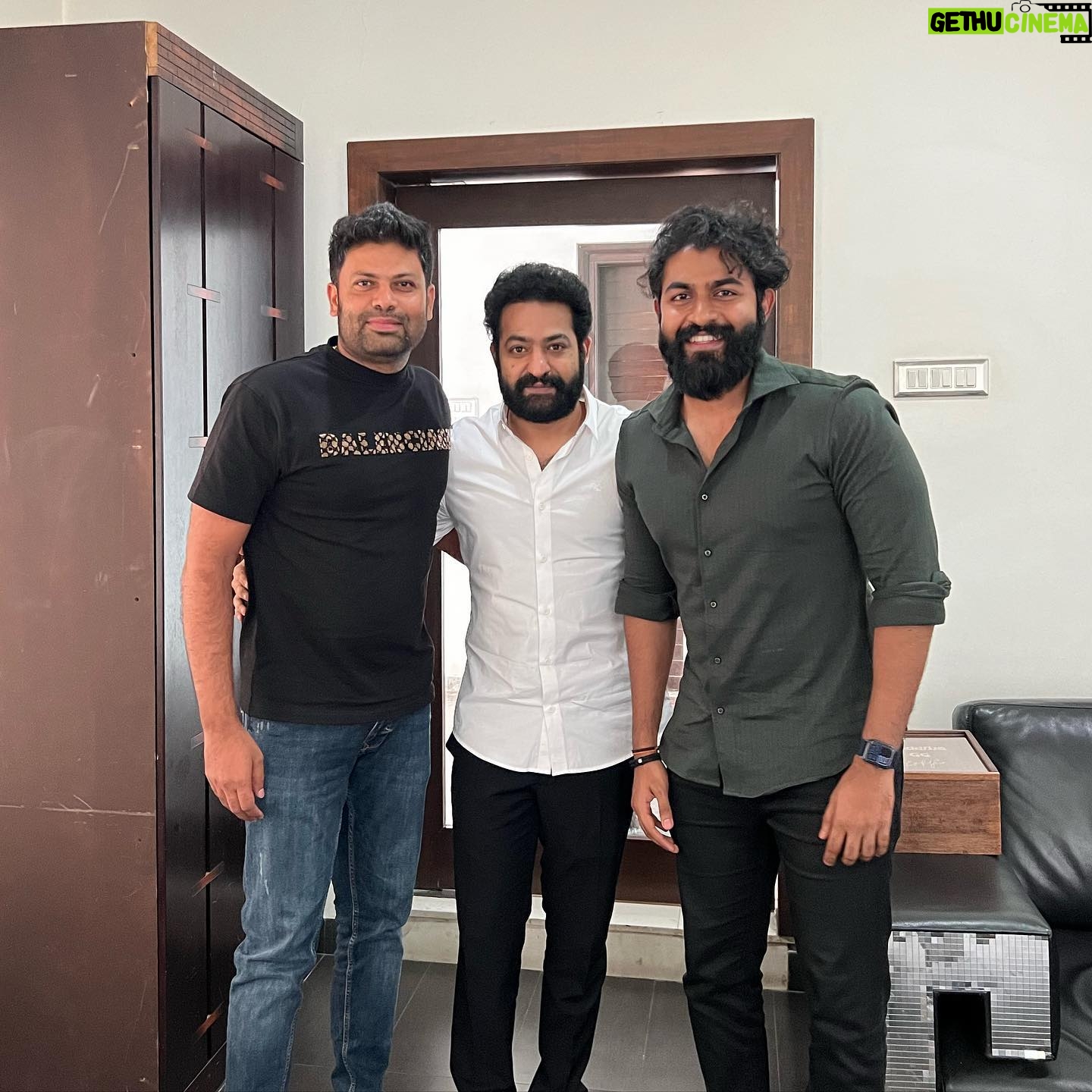 Yuva Rajkumar - 64.9K Likes - Looking forward to see our Young Tiger #JrNTR sir at Karnataka Ratna tomorrow.
His Love towards Appu Chikkappa and our family cannot be described with words .