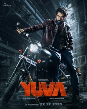 Yuva Rajkumar Instagram - ಯುವ ಪರ್ವ ಆರಂಭ, 𝐓𝐇𝐄 𝐑𝐀𝐆𝐄 𝐁𝐄𝐆𝐈𝐍𝐒 💥 

#Yuva Title Teaser: https://youtu.be/xaKFrIxCTOI

@yuva_rajkumar @santhosh_ananddram #VijayKiragandur @hombalefilms @hombalegroup @chaluvegowda @b_ajaneesh @shreeshakuduvalli @joinprakashraj @yuvathefilm #YuvaOnDec22