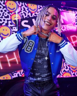 Yvonne MacInnis Instagram - Some of the makeup lewks I was so lucky to be able to create for the 💥SHEIN X FUTURE X💥 collection!!! 

I was truly humbled and grateful to the extreme level of TALENT on this crew y’all go check them out and give them a follow!! 
❤️🧡💛💚💙💜🤎🖤🤍💖

SHEIN x The Future X Creative team

#Creative Director 
Jordan Johnson @j.qt_creatives 

#Fashion Director: Ambrosio Respicio III @ambrosiothe3rd
Wardrobe: Caroline Diamond @carolinemdiamond

Photographer: Leigh Keily @leighkeily
Production company @its_elevate_media 
Producer @itsgarettquigley 

#MakeUp Team:
Yvonne MacInnis @yvonnetheartist
Lijah Stewart @lijhajade
Miles George @makeupbymilessss

#Hair Team:
Sabrina Porsche @sabrina.porsche 
Ar’tavia Harris @artaviaharris
Sienree @sienree 

#thefuturex @thefuturexofficial #makeuplooks #shein #sheinxfuturex #makeuplover #creativemakeup #creativemakeupartist #editorialmakeup #makeupartist #stylist
