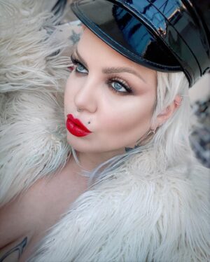 Yvonne MacInnis Instagram - Cruella Inspo photo dump 🖤🤍❤️‍🔥

Welcome to all the new friends here I am so excited to share this next adventure with you all!! ❤️‍🔥❤️‍🔥❤️‍🔥❤️‍🔥

#yvonnetheartist #creativemakeupartist #promakeupartist #makeupmentor #creativemakeup #makeupinspiration #makeuplooks #cruelladevil #cruellamakeup