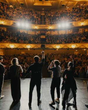 Zac Oyama Instagram - Night 1 of Glasgow!!!