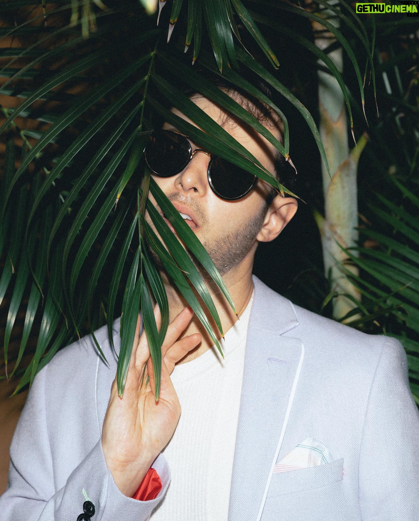 Zach Kornfeld - 89.9K Likes - Vogue has been real quiet since I posted this.
📷 @caramia