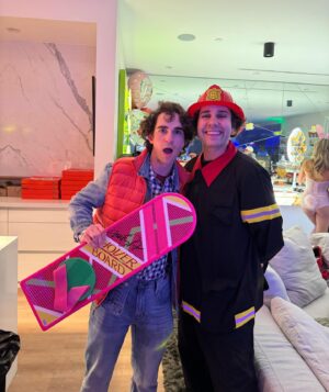Zachary Gordon Instagram - Happy Halloweekend 🎃🖤💛
