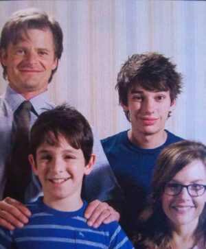 Zachary Gordon Instagram - Happy Father’s Day 💛