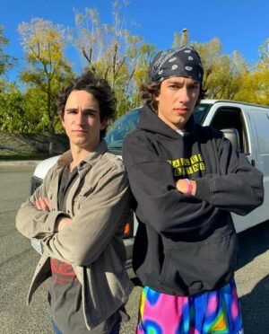 Zachary Gordon Instagram - Linked up w/ Rodrick’s doppelgänger