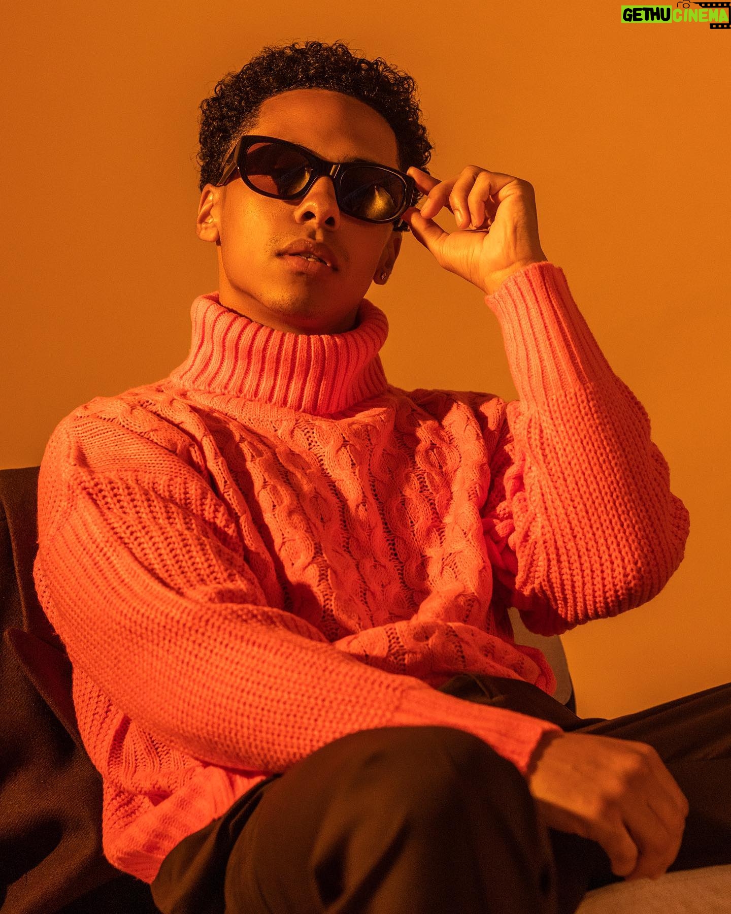 Zack Morris - 7.8K Likes - Throwing shade correctly @pwrmagazine