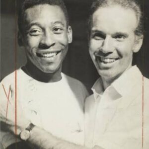Zagallo Instagram - Meu maior parceiro se foi e é com esse sorriso que guardarei você comigo. Amigo de tantas histórias, vitórias e títulos e que deixa um legado eterno e inesquecível. A pessoa que parou o mundo diversas vezes. A pessoa que fez da camisa 10 a mais respeitada. Um brasileiro que defendeu nosso País em todo o mundo. Hoje o mundo, chorando, para e se despede do maior de todos. Do Rei do Futebol. Obrigado por tudo @pele .Você é eterno. Eu te amo.