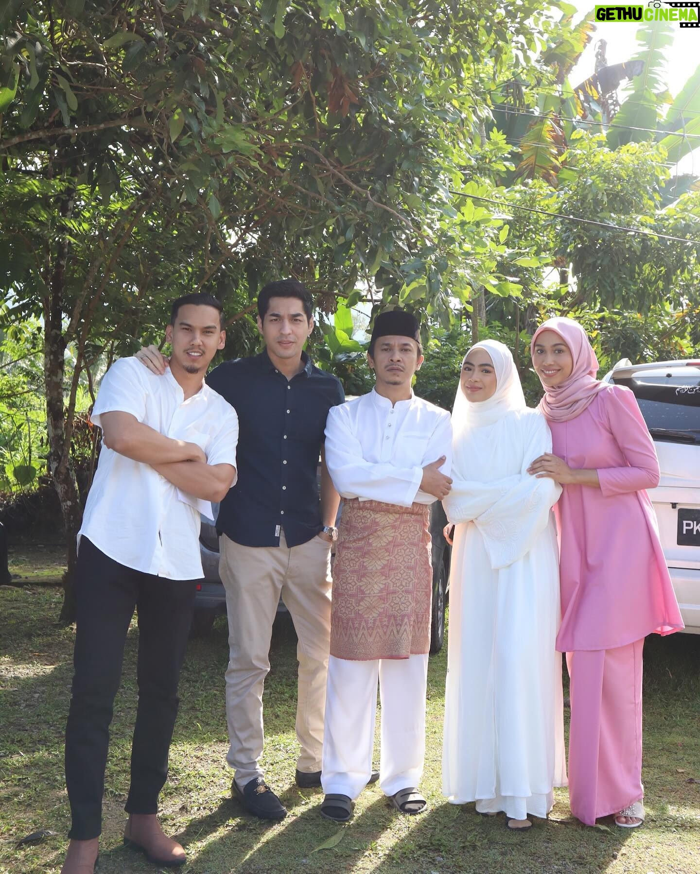Zahiril Adzim - 59.9K Likes - Betul ke Aminah kahwin dengan Dr Omar? Atau mungkin hanya mimpi semata mata 🫣🤭
#AkuBukanUstazah
#AkasiaTV3