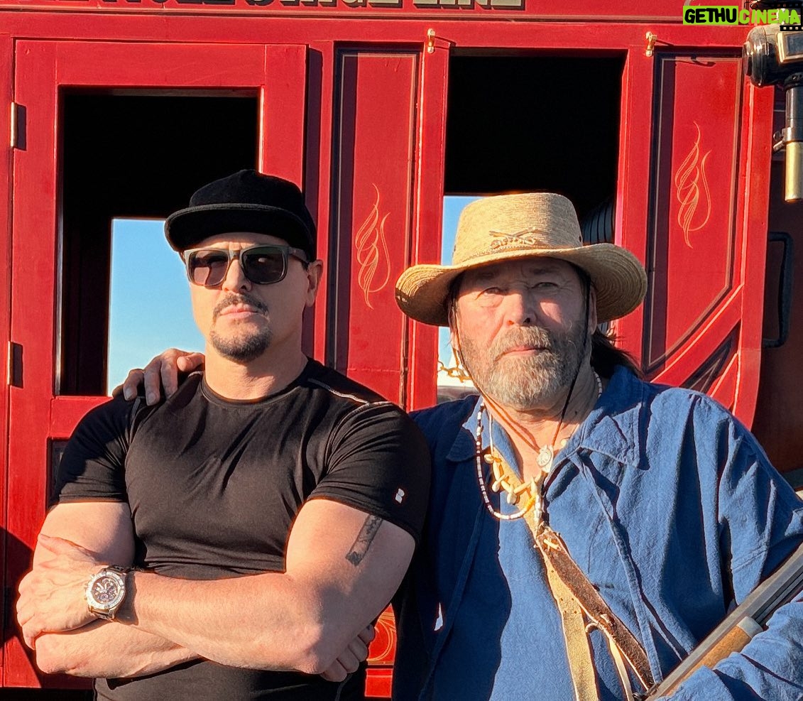 Zak Bagans - 40.1K Likes - Ran across these nice folks yesterday. NEW #GhostAdventures coming soon! @discovery