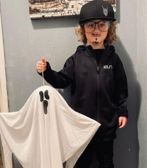 Zak Bagans Instagram - Impressive costumes yall. Id say my Top 10 pics whats urs? 👻🔦#HappyHalloween