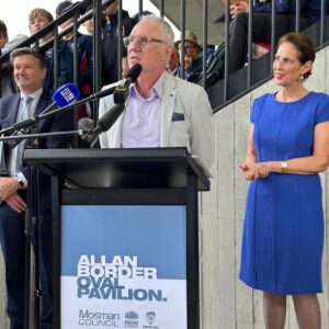 Zali Stegall Instagram - 🏏Fabulous turn out this morning for the official opening of the Alan Border Pavilion in Mosman. The beautiful new pavilion and grandstand also has function rooms, public toilets and change rooms for local sports. 

Alan Border himself was there to mark the occasion and was joined by fellow cricketing great Ian Chappell as well as many past and present members of the @mosmancricketclub.

Onlookers braved the weather to also view the unveiling of a statuesque bronze sculpture of Alan Border, created by sculptor Linda Klarfeld. 

@felicitywilsonmp
@carolyncorriganmayor
@mosmancouncil