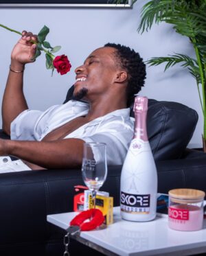 Zamani Mbatha Instagram - This Valentine’s Days I’ll have my new favorite 
Wingman @skoresa . The best part, each pack comes with FREE DISPOSAL pouches,  so it’s double the Klean Job