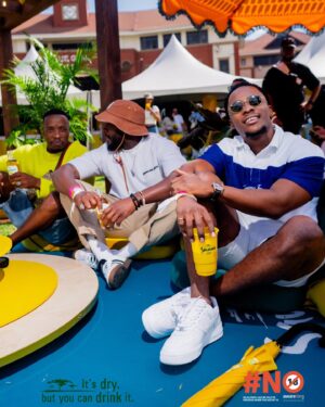 Zamani Mbatha Instagram - A VERY GREAT AND PLEASANT #goodmorningsa WITH @savannacider 
As seen above 👆 🤭
#siyavannasa #goodmorningsavannaalcfree @goodmorningza