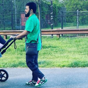 Zarrukh Adashev Instagram - Если делаешь людям что то благое не жди от них ответа или ты не получишь за это награду.
Делай ради довольства всевышнего и всевышний воздаст тебе на 1000 раз больше ❤️☝🏻

Agar siz odamlarga yaxshilik qilsangiz, ulardan javob kutmang Yoki qilgan yaxshiligingiz uchun mukofot olmaysiz.
Alloh taoloning rizoligi uchun qiling va Alloh taolo sizga 1000 barobar ko'p mukofot beradi ❤️☝🏻

If you do something good for people, do not expect a response from them or you will not receive a reward for it.
Do for the pleasure of the ALLAH (god) and the ALLAH (god) will reward you 1000 times more ❤️☝🏻

Агар барои мардум кори хайре кунед, аз онҳо посухе интизор нашавед, вагарна барои он савоб намеёбед.
Барои ризогии Худованди мутаъол амал кун ва Худованд 1000 маротиба зиёд савоб медихад ❤️☝🏻