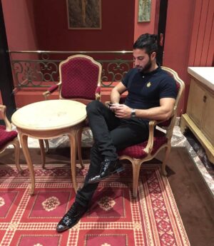 Zaven Aslanian Instagram - Busy