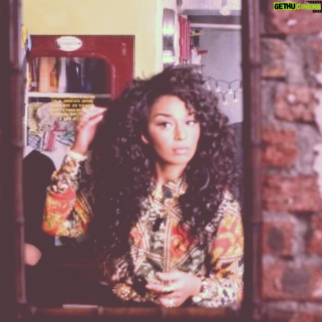 Zayra Setouty - 710 Likes - Où sont mes fidèles Zayrators ???Rdv à 20h #surprise #quipourrajouerlejeu
