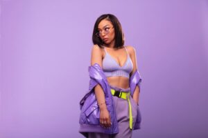 Zayra Setouty Instagram - La vie est un changement permanent et la seule chose qui ne change pas, c’est que tout change tout le temps.
.
.📸 @delaplacedavid 
.
.👚 @moonstyliste 
.
.👓 @j3optical 
.
.💄 @justine.dlk