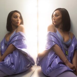 Zayra Setouty Instagram - Demain je vous dis tout promis😈
.
.@delaplacedavid @justine.dlk @styledbymoon 🙏🏽❤️🥰