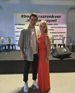 Zerrin Nişancı Instagram - #banabirazrenkver @hamiyetakpinar @gizzemergin