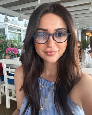 Zeynep Anıl Tatdıran Instagram - Geçen yaz ayağı suya değmeyenler bu sene tatil planlarını yaptı mı? 🫡