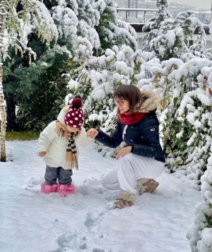 Zeynep Anıl Tatdıran Instagram - Ben bu havada anca cama çıkardım da işte, annelique ❤️‍🩹
Arya için mutlu son 👉🏼⛄️