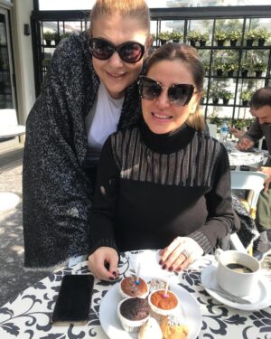 Zeynep Eronat Instagram - Tatlım Müge’m iyi ki varsın,iyi ki doğmuşsun,iyi ki hayatımdasın❤️❤️❤️🙏🙏😍😍😍