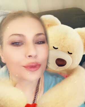 Zeynep Eronat Instagram - Bir snap aşkı😀😀😀😀çok tatlıymış bu teddy❤️❤️❤️ #teddybear #snapchat #komik