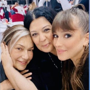 Zeynep Eronat Instagram - Ve Zeynep Ve Eylem Ve İrem ❤️🧿🥰