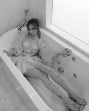 Zeynep Parla Instagram - 