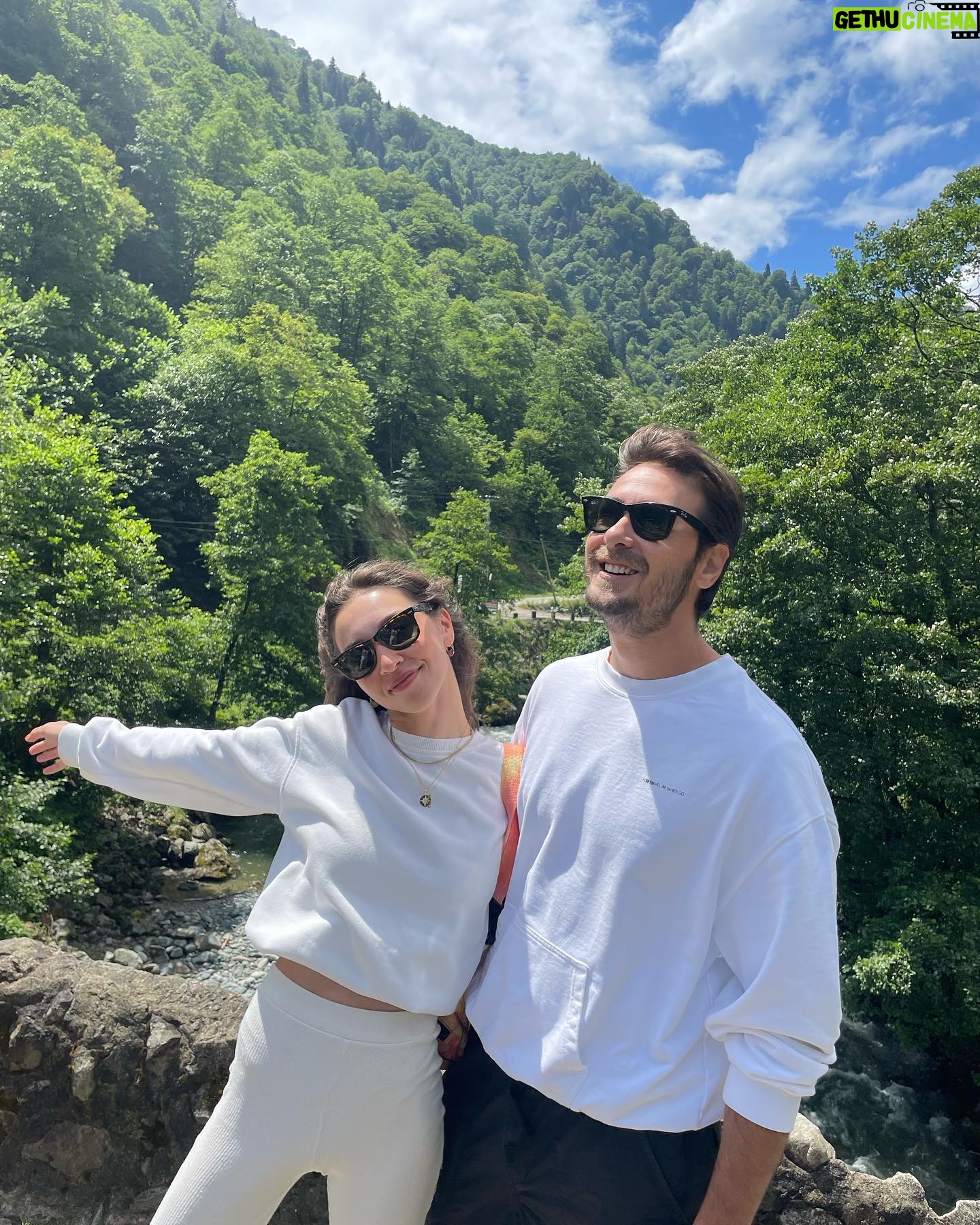 Zeynep Parla - 1.3K Likes -