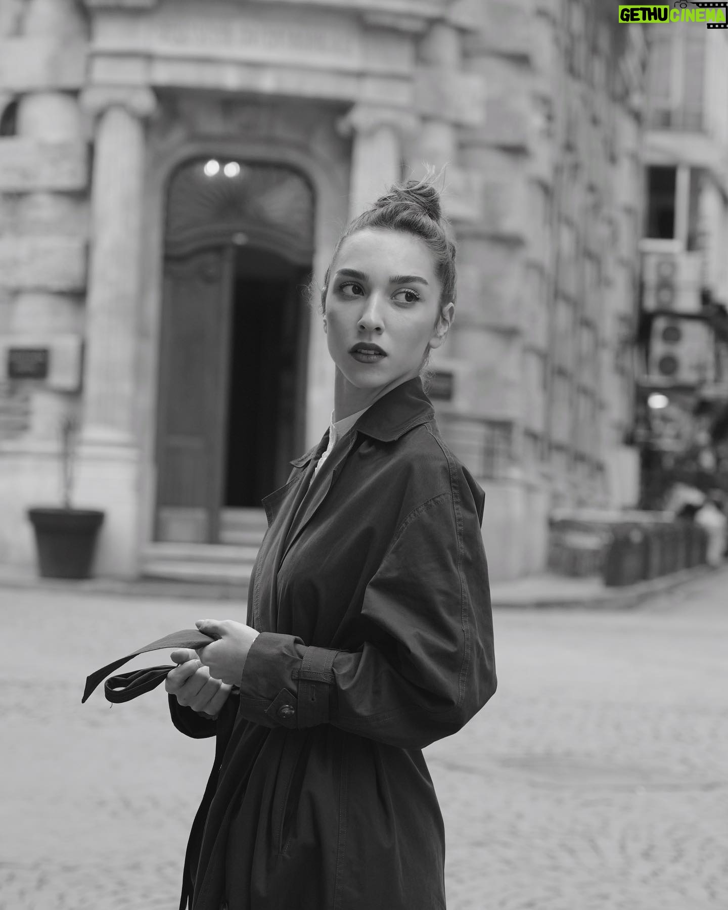 Zeynep Parla - 2.4K Likes - 📷 @aykutsuvari