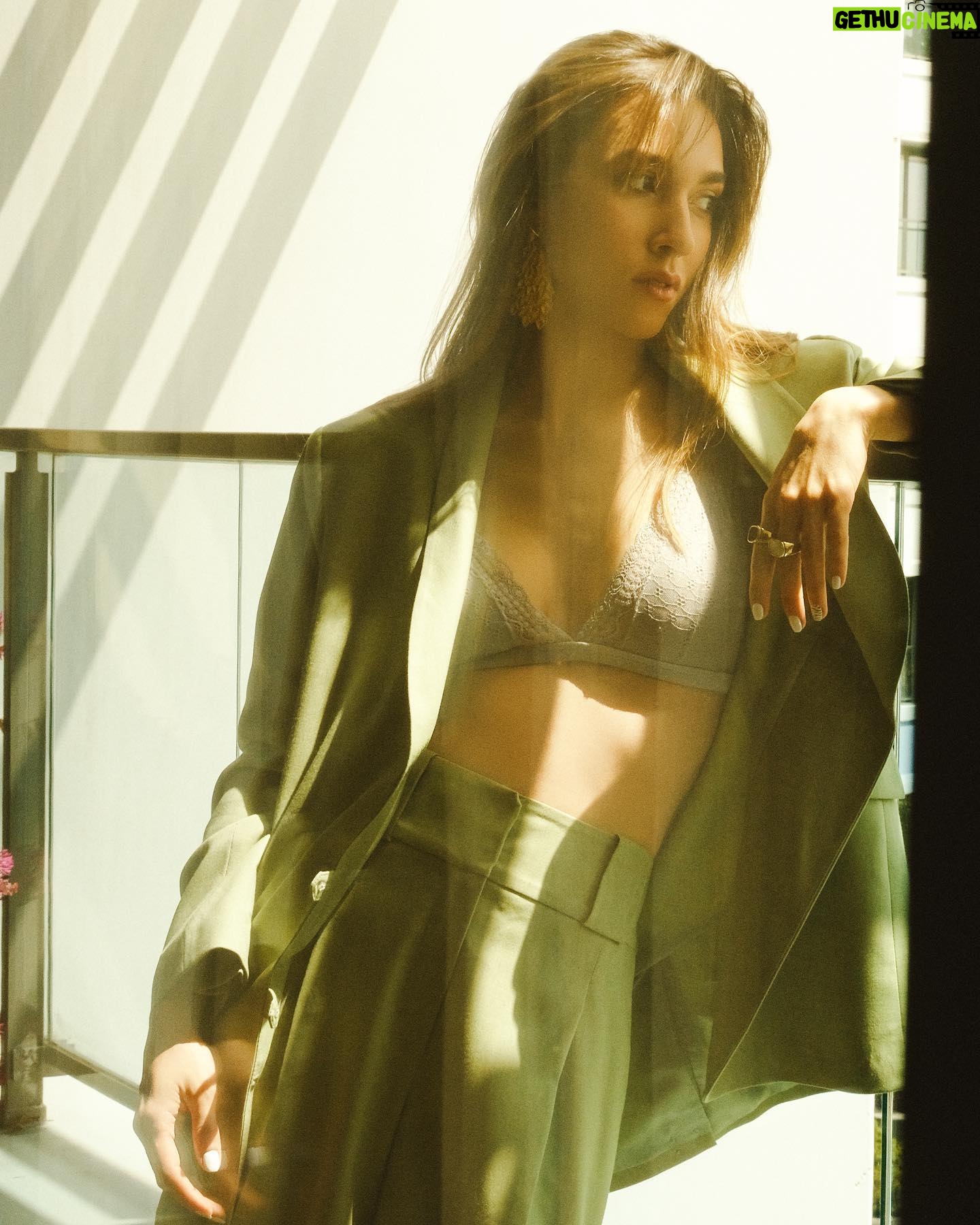 Zeynep Parla - 1.7K Likes -