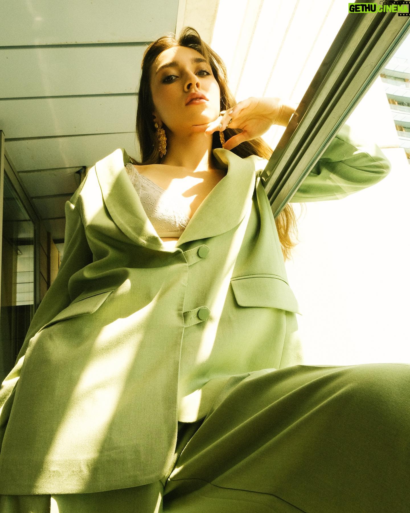 Zeynep Parla - 1.7K Likes -