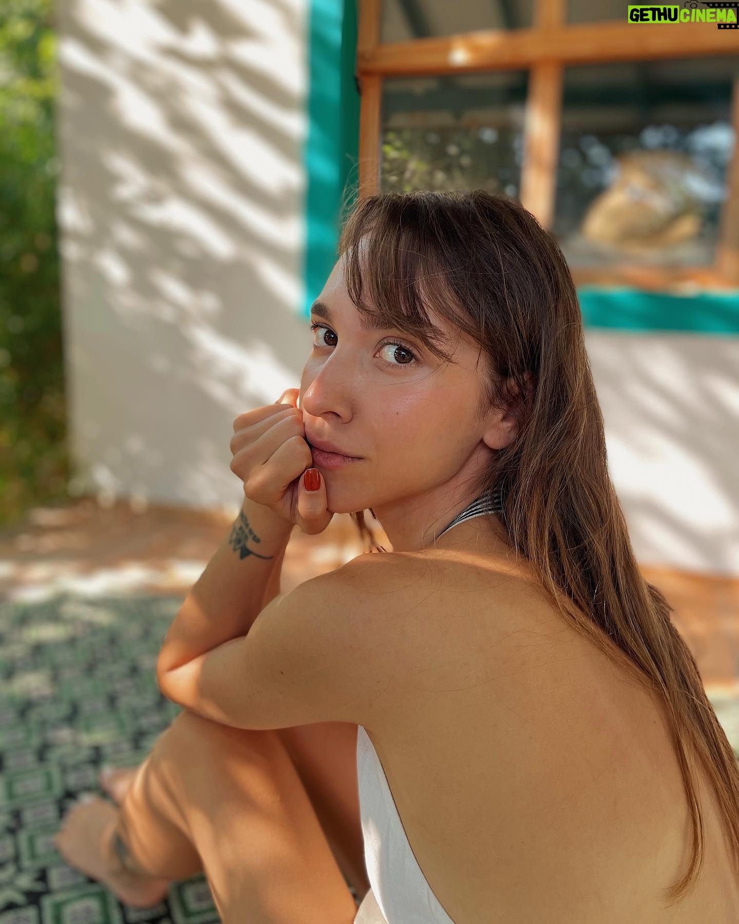 Zeynep Parla - 1.7K Likes -