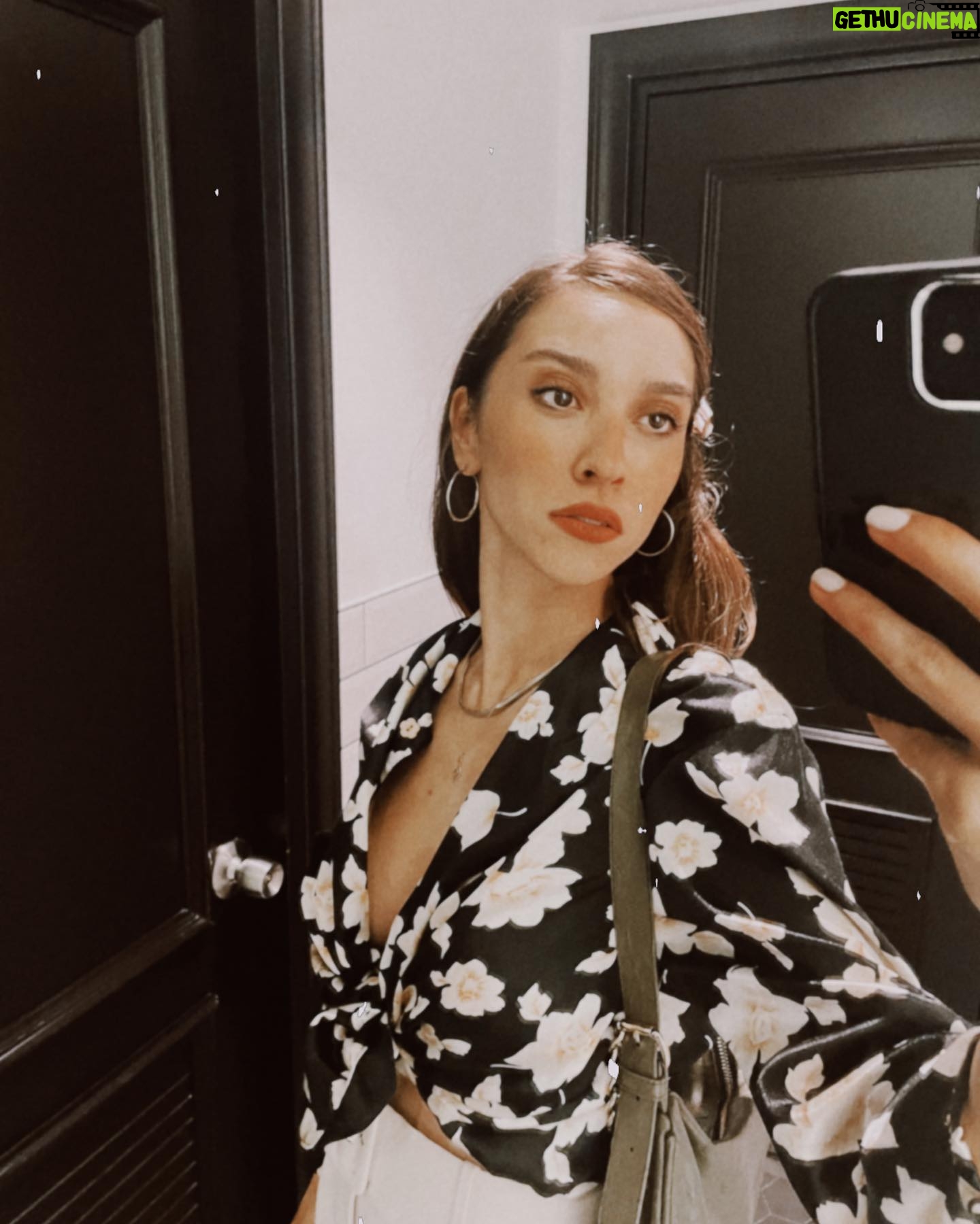 Zeynep Parla - 1.3K Likes -
