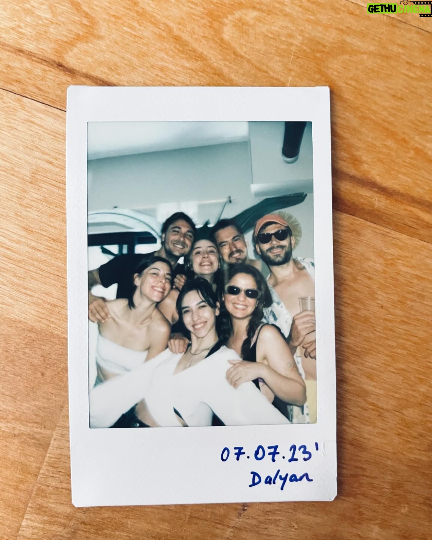 Zeynep Parla - 1.3K Likes - Bu bir yaza özlem postudur. 🦚