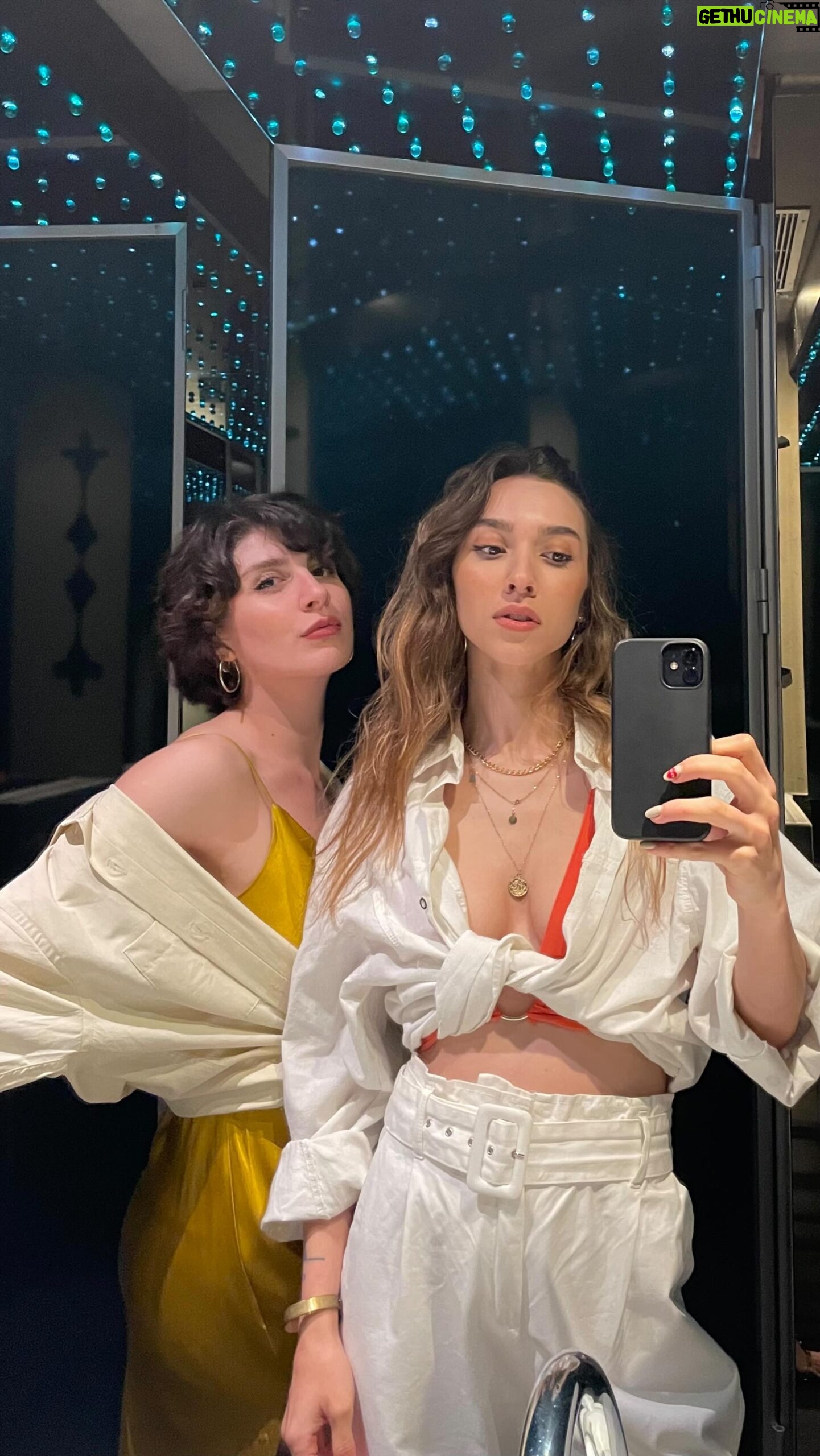 Zeynep Parla - 40.6K Likes - raise your sushi’s 🍣