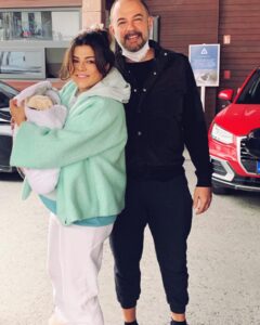 Actress Zeynep Şarlıgil HD Instagram Photos and Wallpapers June 2022
