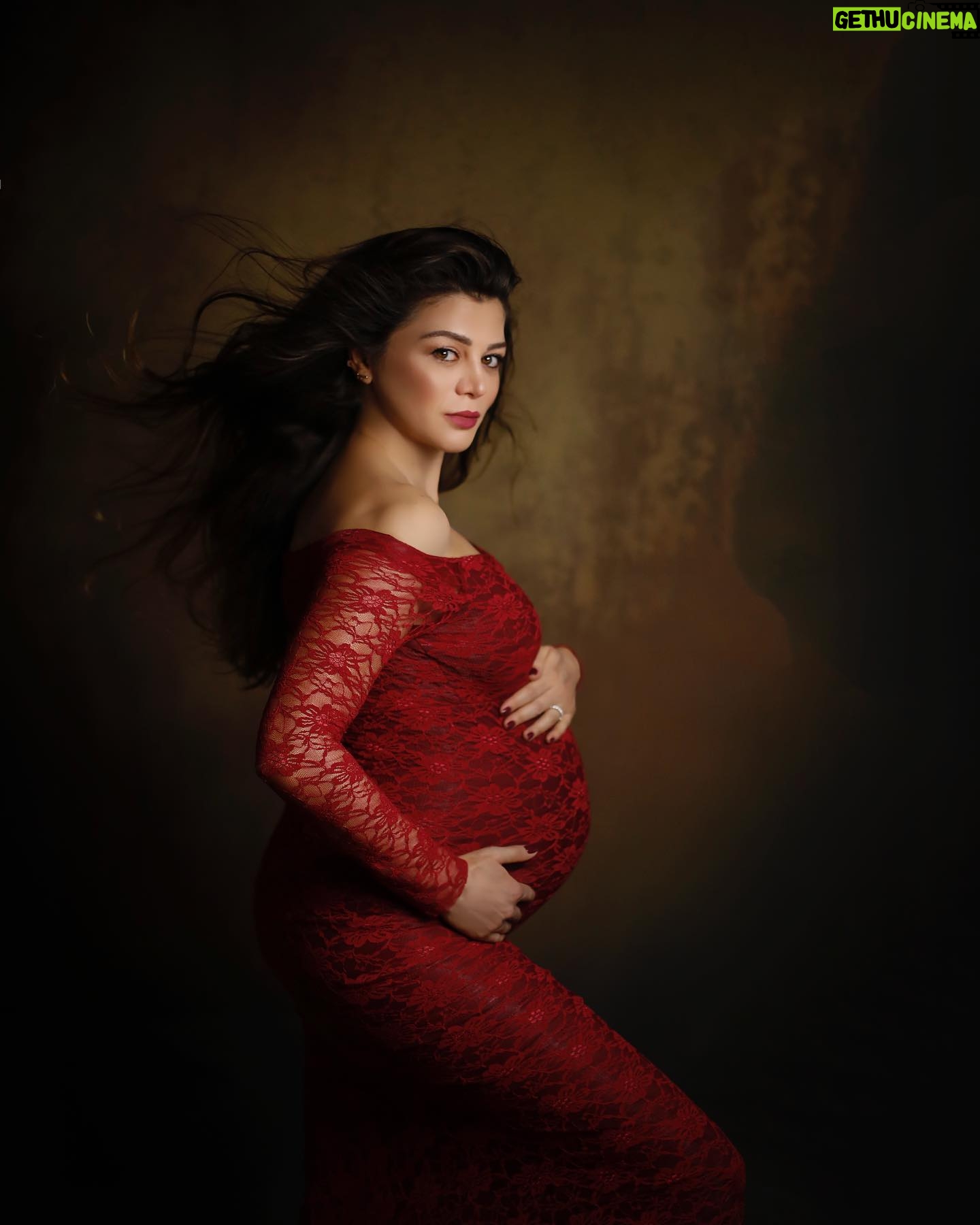 Zeynep Şarlıgil - 1.8K Likes - ❤️❤️❤️ #hamileçekimi #maternityphotography #waitingforthebaby❤️
