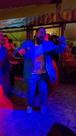 Zhan Grigorev-Milimerov Instagram - Приветствую вас, дорогие мои друже!!!
Шлю вам немного «Latina- Gypsy» вайб✌️
Всем хорошего и позитивного настроения!!!