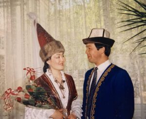 Zhanyl Asanbekova Instagram - Жемчужная свадьба 😊#30лет вместе 😍😍😍💍🌷🌼🌹🌸🌻🥀🌺