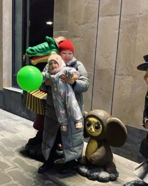 Zhanyl Asanbekova Instagram - Мы с Дариной здорово погуляли😁🥰